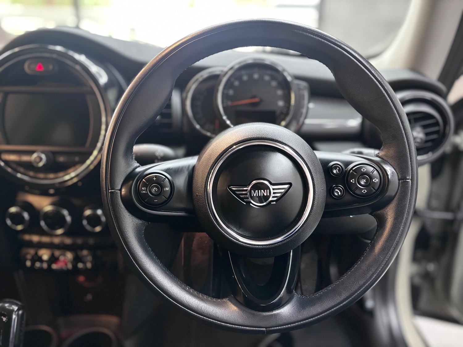 Used MINI Hatch 2018 for sale - 76381322: Photo 41