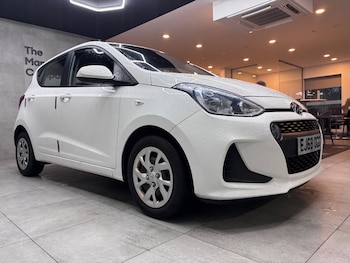 Used Hyundai i10 2018 for sale - 77633008: Photo