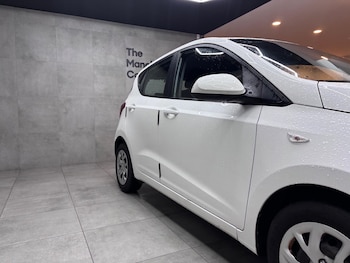 Used Hyundai i10 2018 for sale - 77633008: Photo