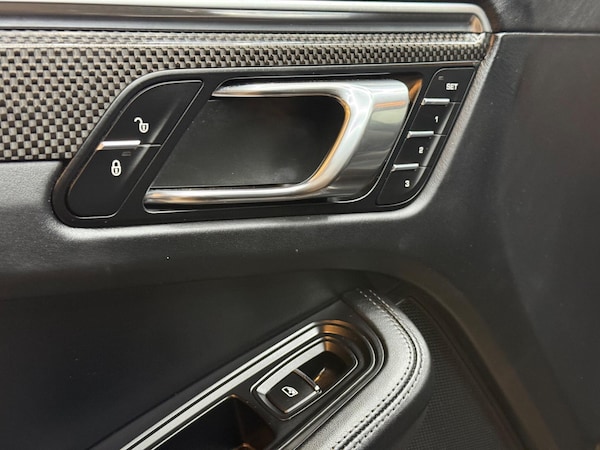 Used Porsche Macan 2016 for sale - 76314483: Photo 32