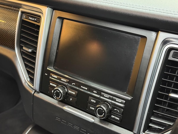Used Porsche Macan 2016 for sale - 76314483: Photo 45