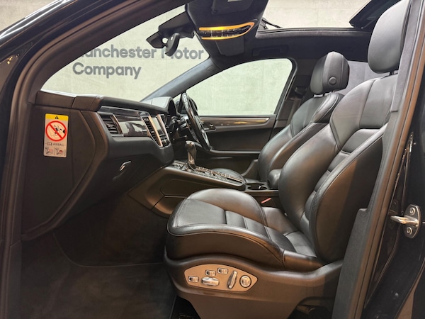 Used Porsche Macan 2016 for sale - 76314483: Photo 51