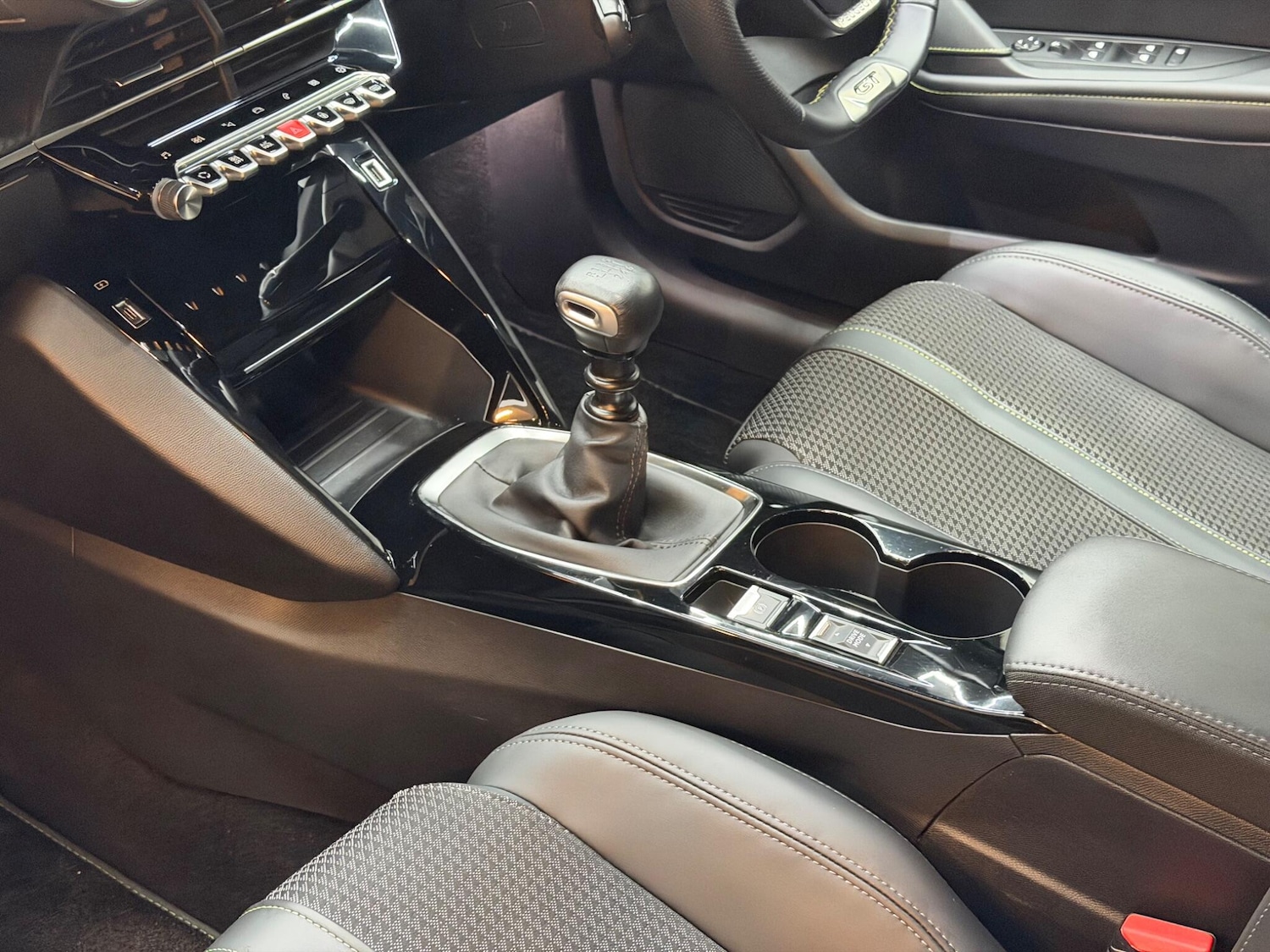 Used Peugeot 208 for sale - 77683908: Photo 19