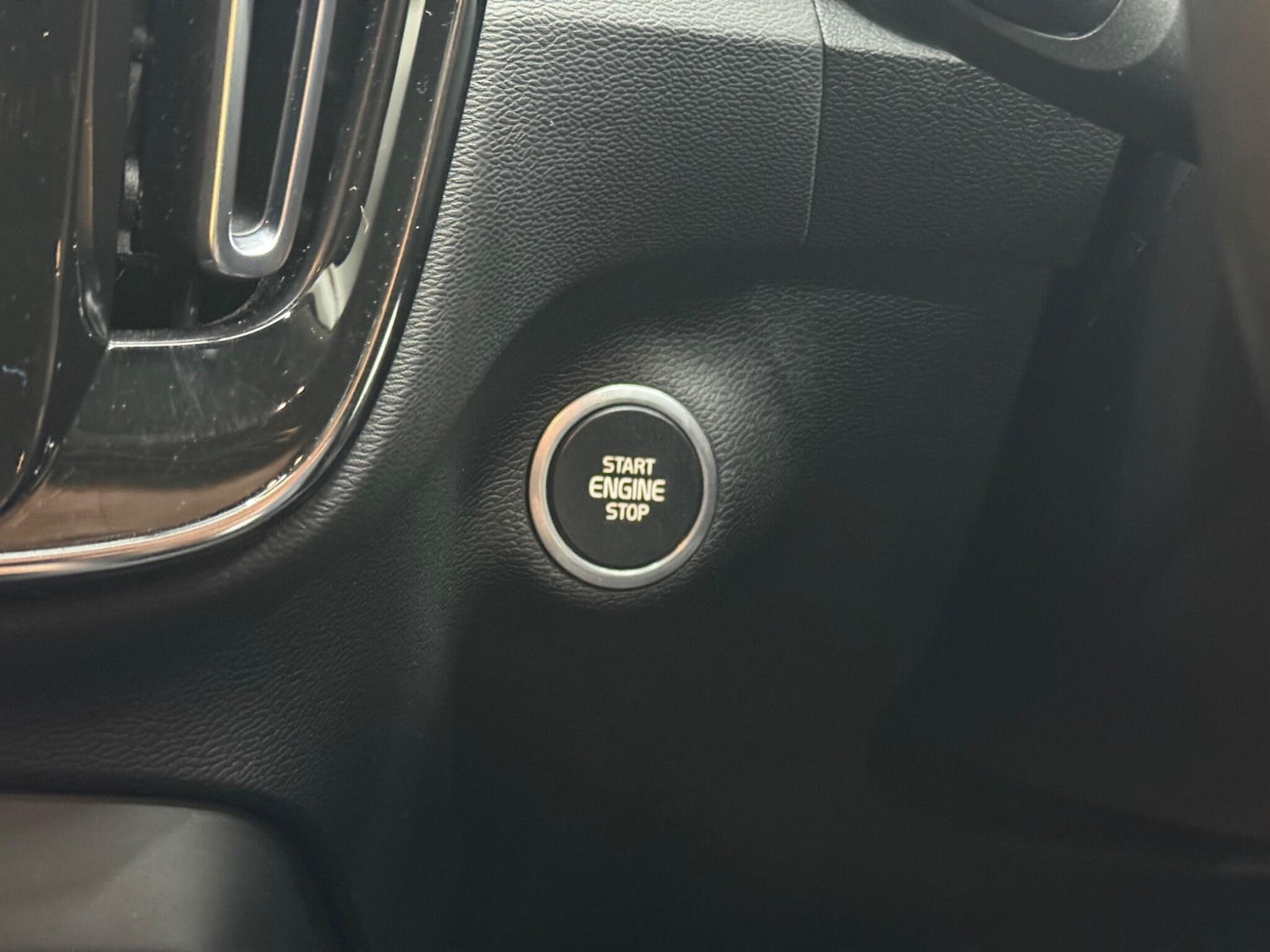 Used Volvo XC40 2020 for sale - 76457626: Photo 21