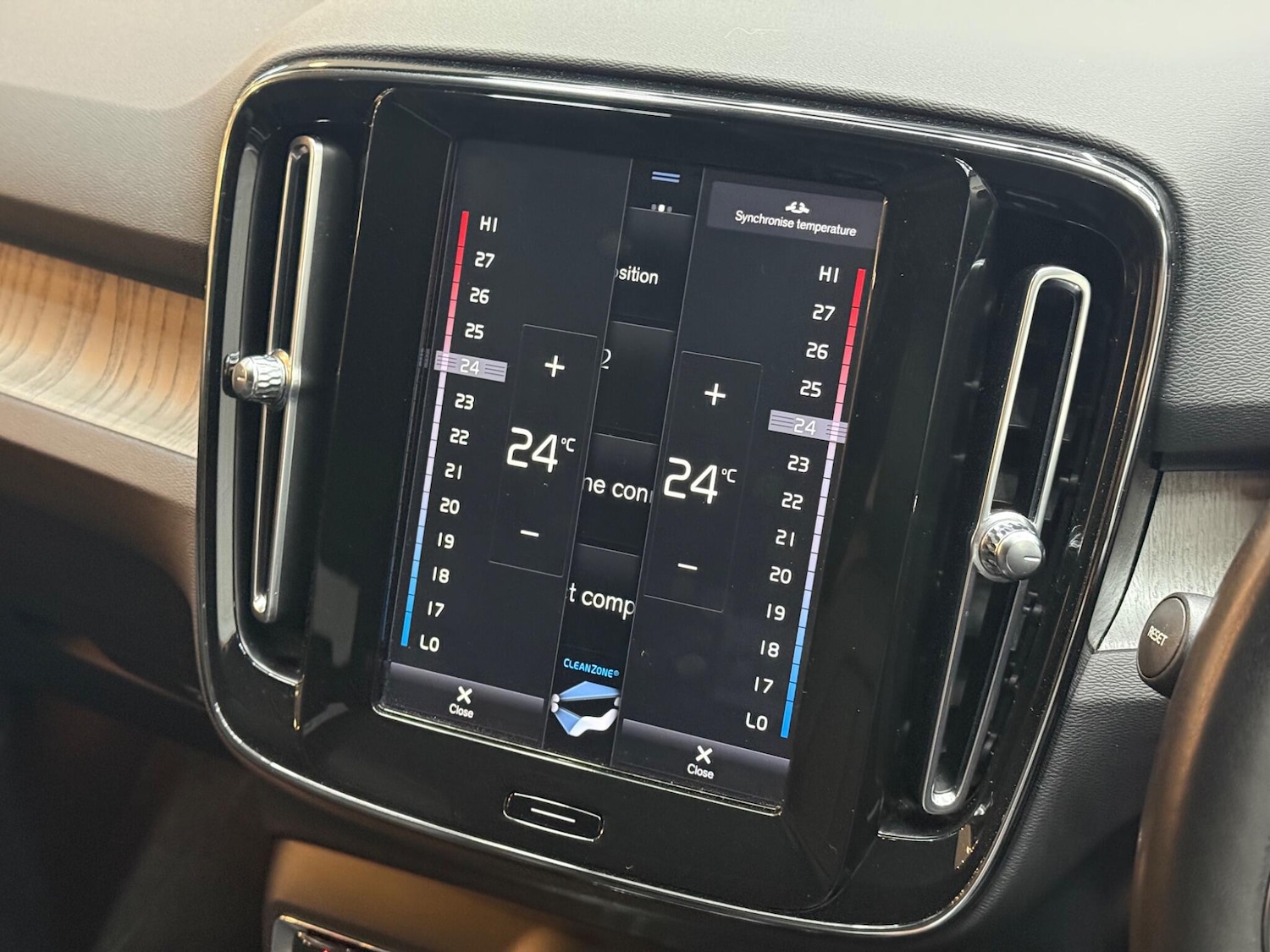 Used Volvo XC40 2020 for sale - 76457626: Photo 32