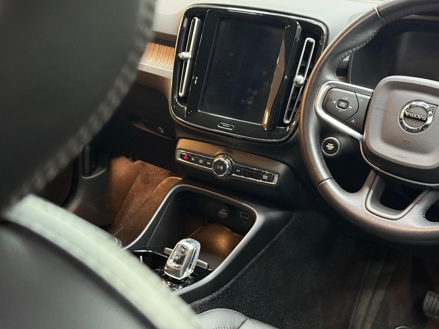 Used Volvo XC40 2020 for sale - 76457626: Photo 37