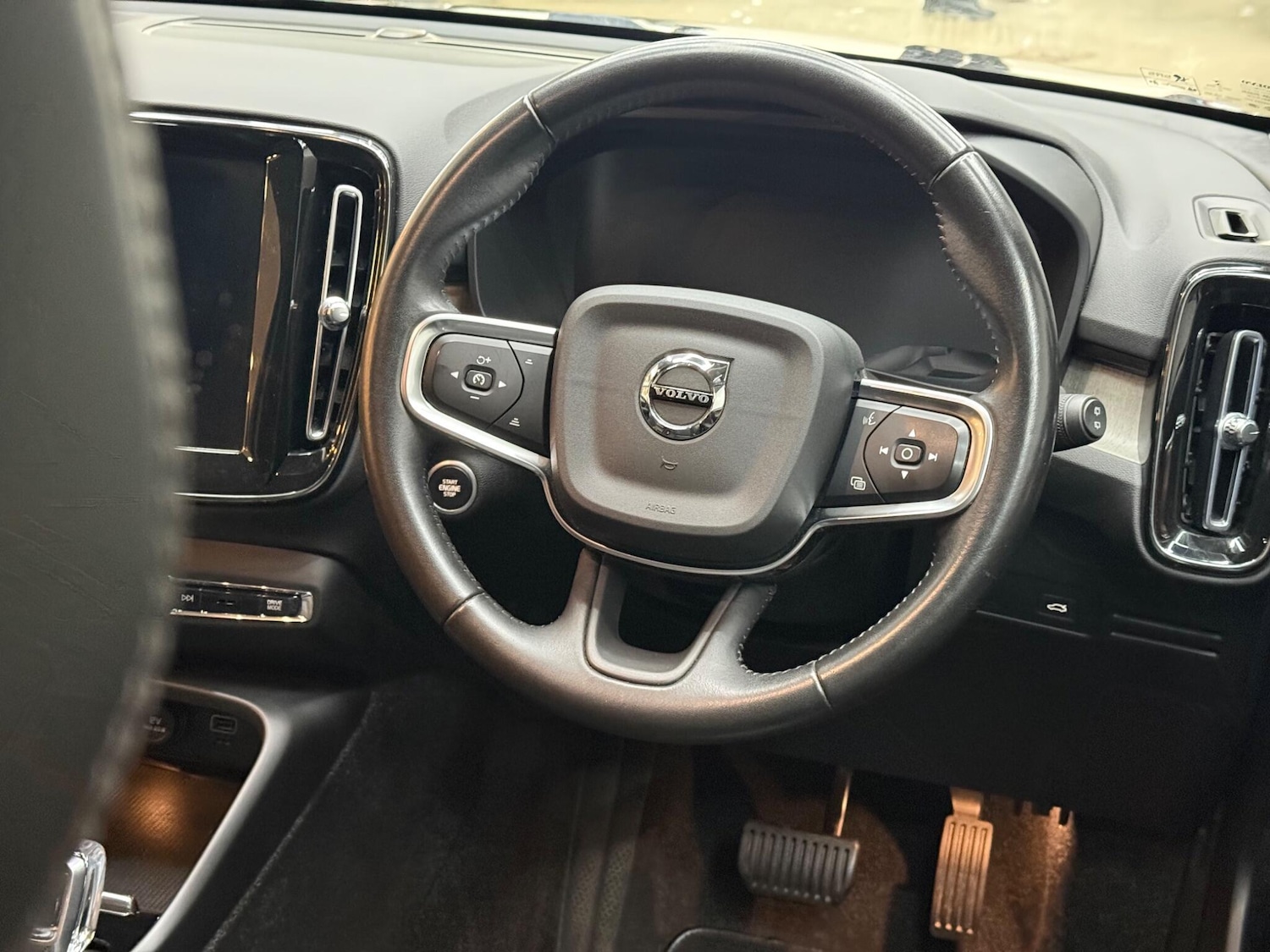 Used Volvo XC40 2020 for sale - 76457626: Photo 42