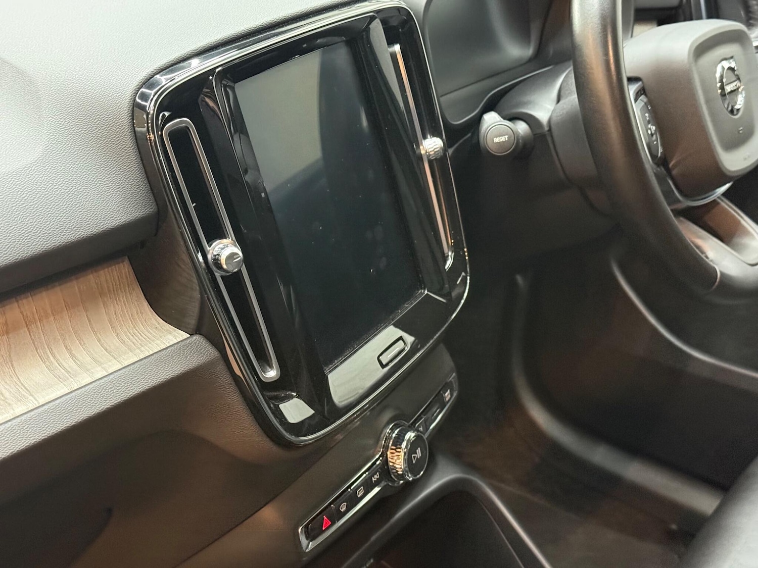 Used Volvo XC40 2020 for sale - 76457626: Photo 54