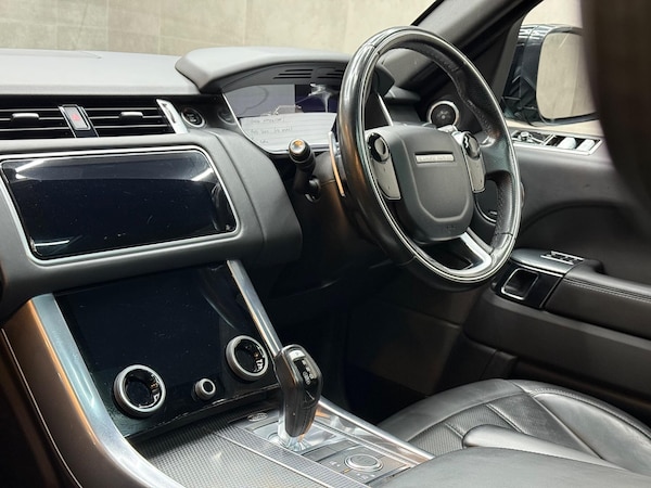Used Land Rover Range Rover Sport 2018 for sale - 76073060: Photo 11