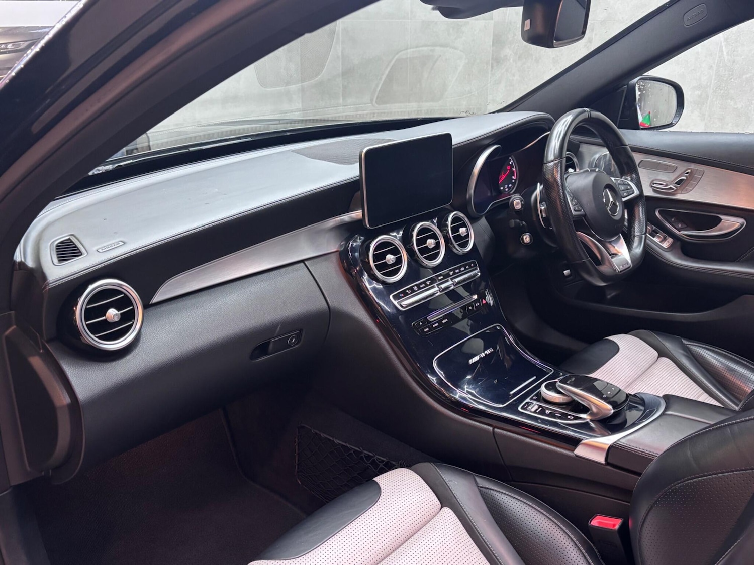 Used Mercedes-Benz C Class 2017 for sale - 76886825: Photo 16