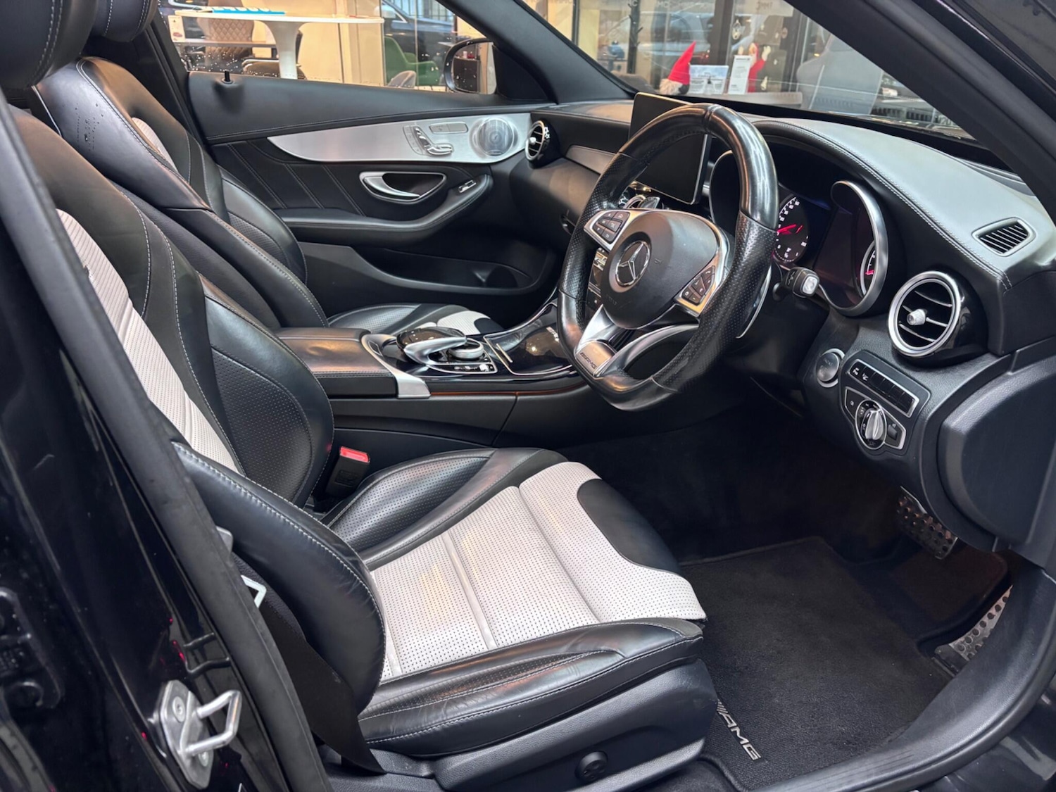 Used Mercedes-Benz C Class 2017 for sale - 76886825: Photo 24