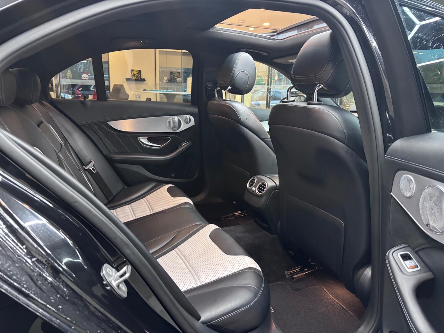 Used Mercedes-Benz C Class 2017 for sale - 76886825: Photo 29