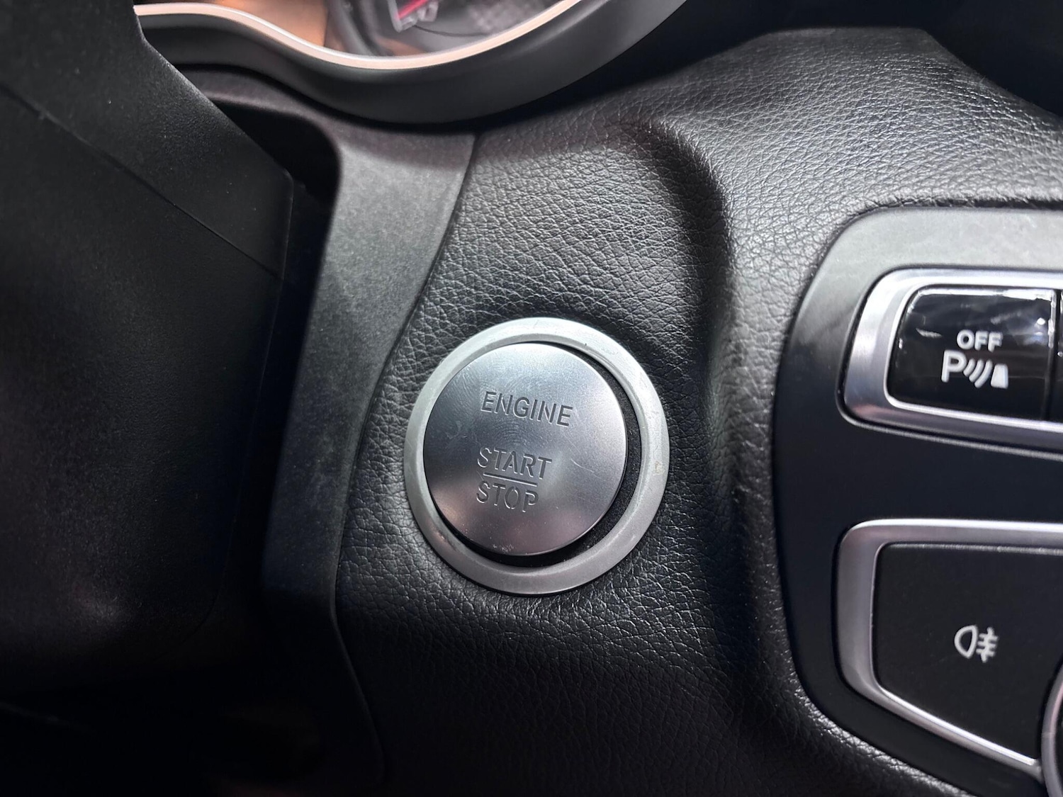 Used Mercedes-Benz C Class 2017 for sale - 76886825: Photo 32