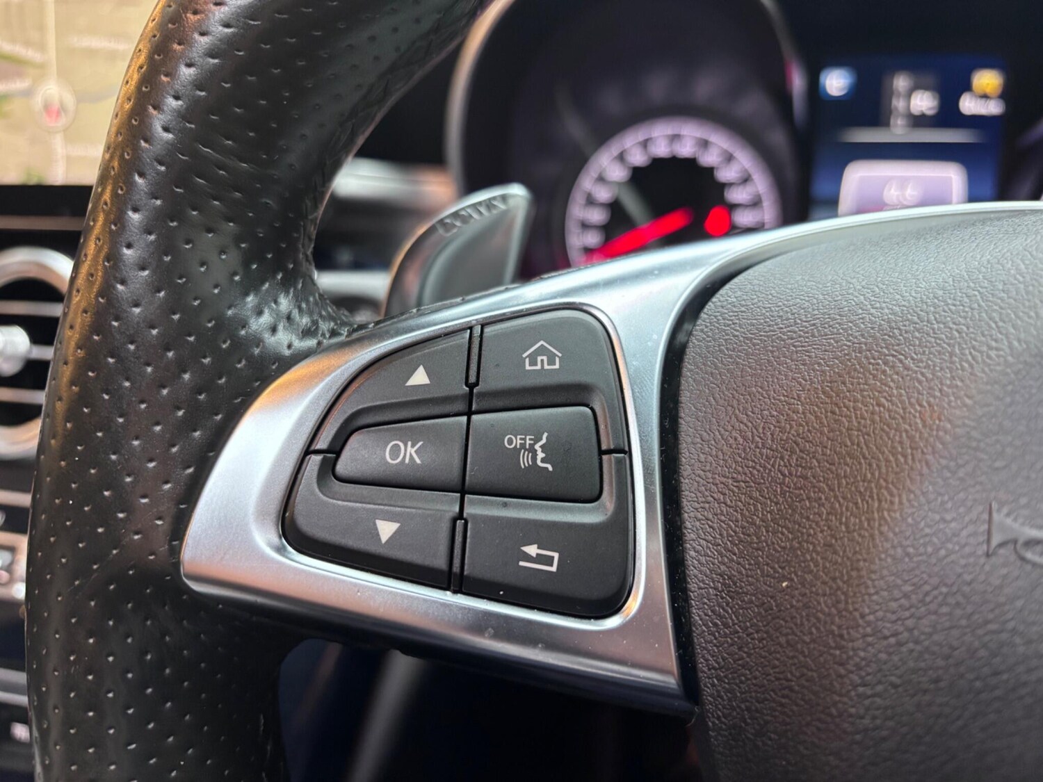 Used Mercedes-Benz C Class 2017 for sale - 76886825: Photo 35