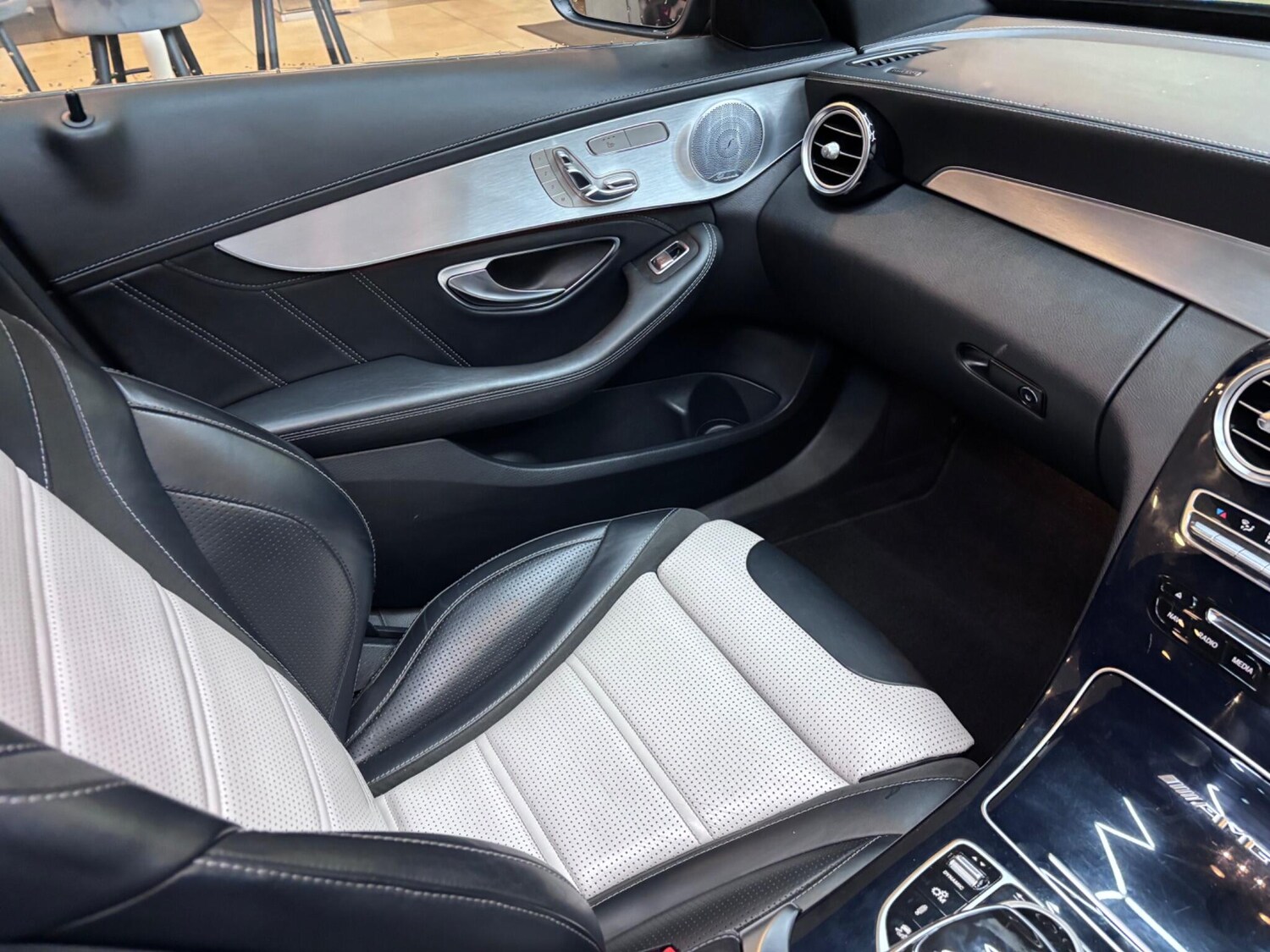 Used Mercedes-Benz C Class 2017 for sale - 76886825: Photo 79