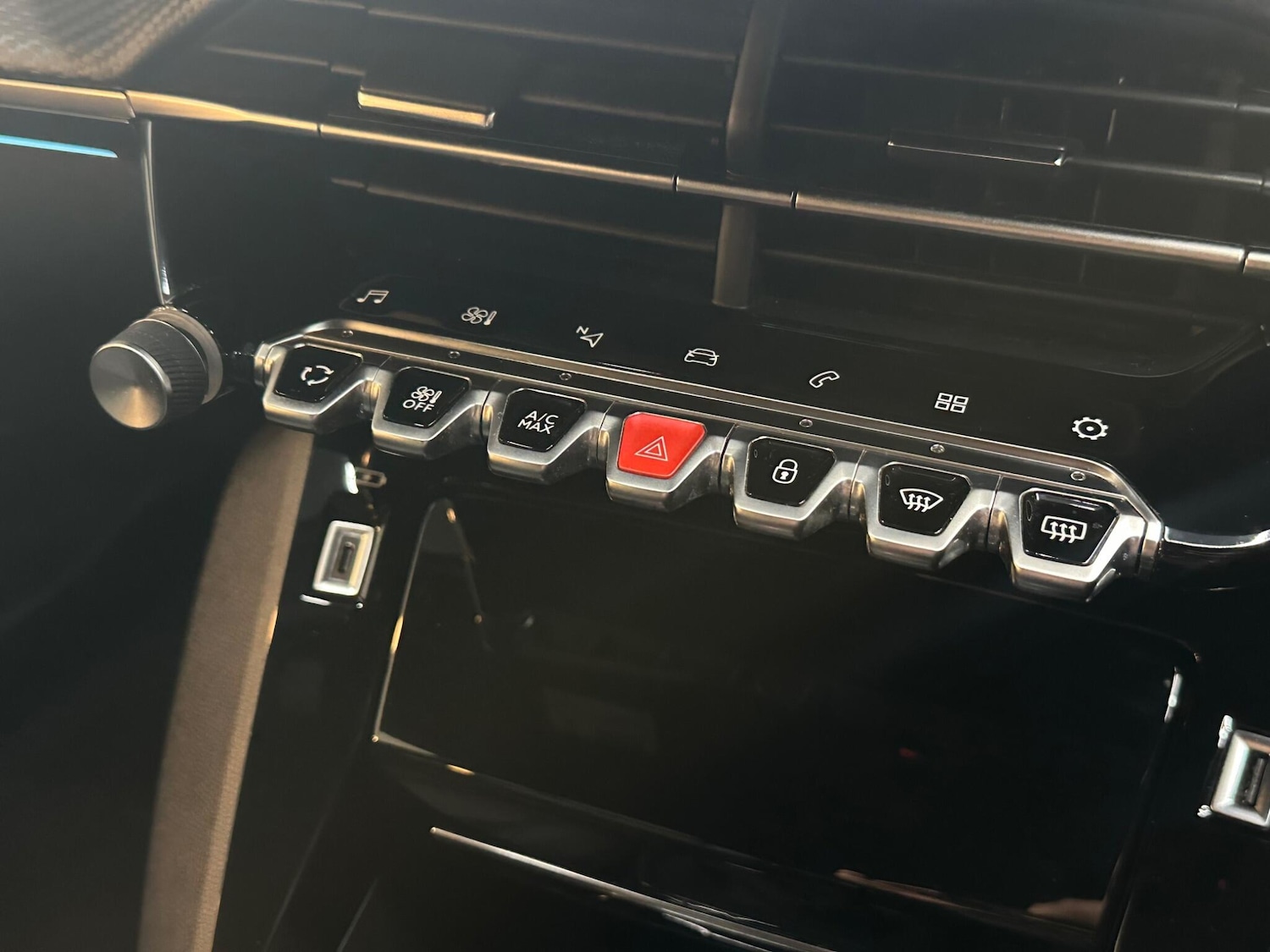 Used Peugeot 208 for sale - 77957220: Photo 17