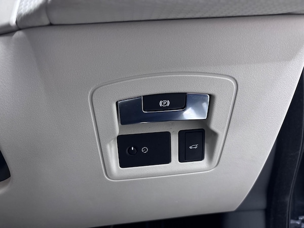 Used Land Rover Range Rover Velar 2017 for sale - 76282833: Photo 51