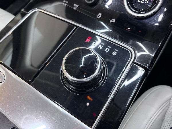 Used Land Rover Range Rover Velar 2017 for sale - 76282833: Photo 65