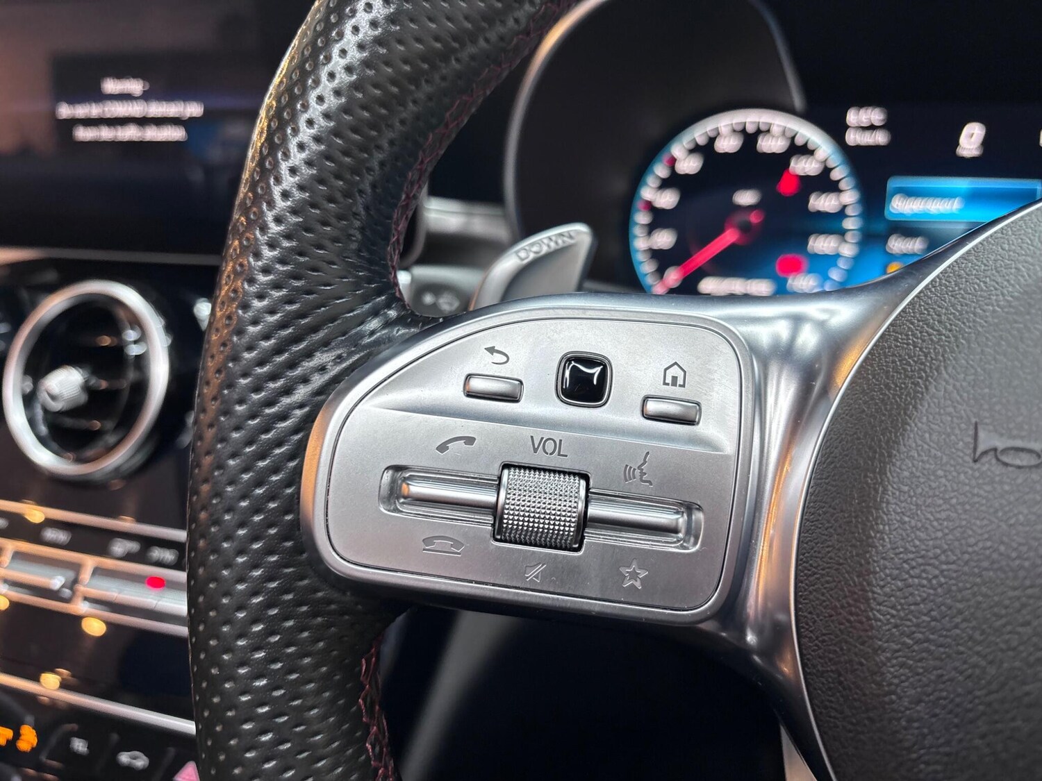 Used Mercedes-Benz C Class 2018 for sale - 77524471: Photo 32