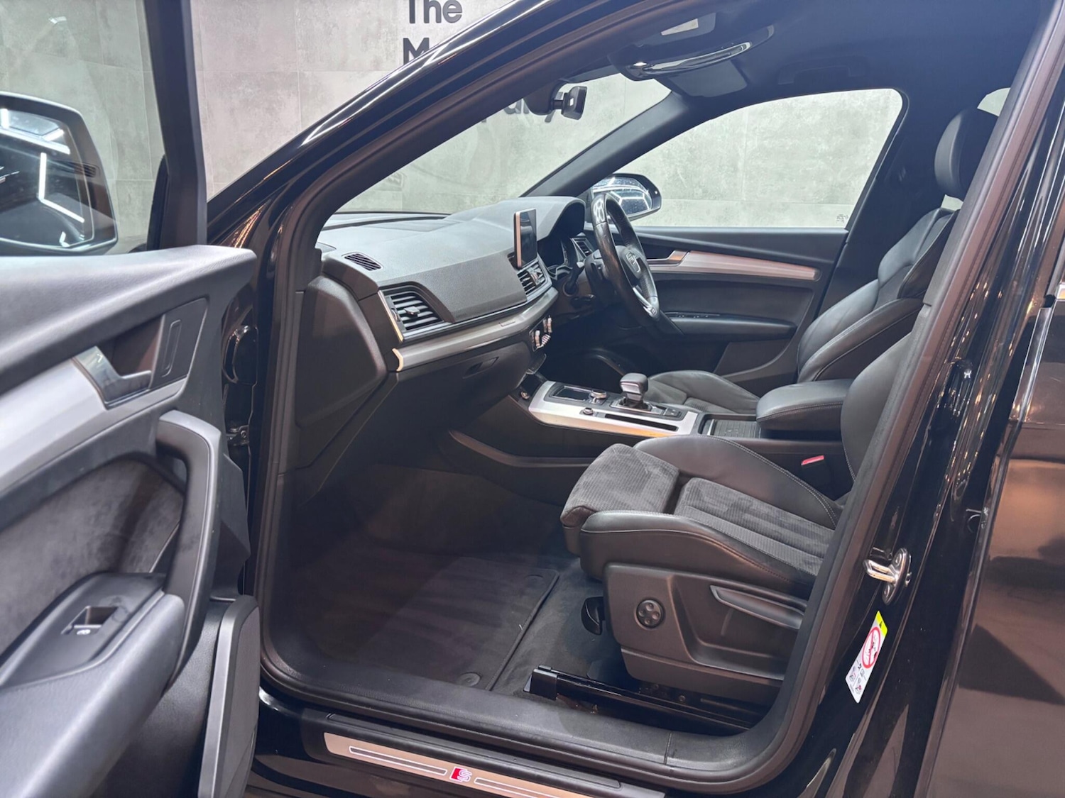 Used Audi Q5 2019 for sale - 76942698: Photo 59