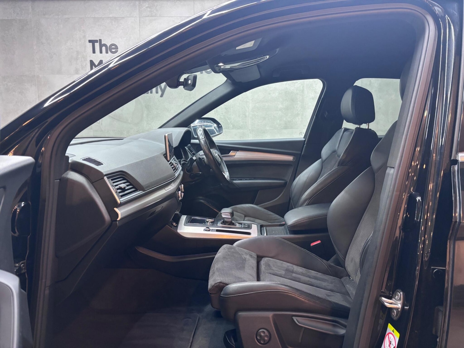 Used Audi Q5 2019 for sale - 76942698: Photo 60