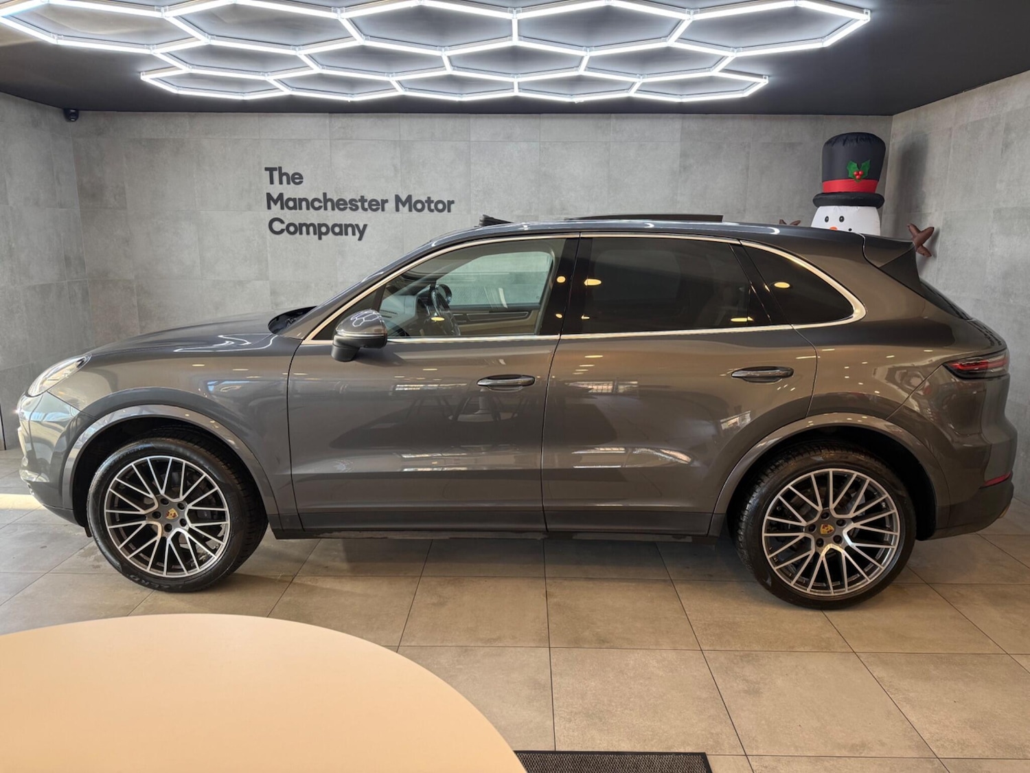 Used Porsche Cayenne 2019 for sale - 76994567: Photo 2