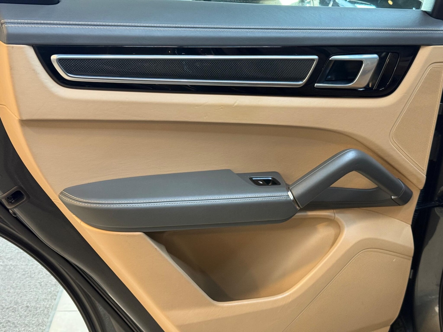 Used Porsche Cayenne 2019 for sale - 76994567: Photo 28