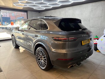 Used Porsche Cayenne 2019 for sale - 76994567: Photo