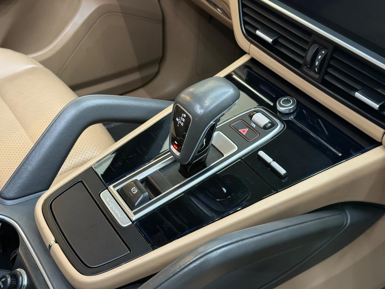 Used Porsche Cayenne 2019 for sale - 76994567: Photo 67