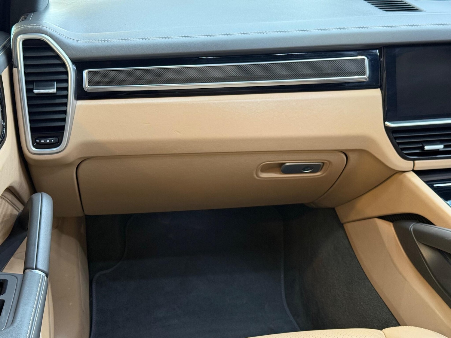 Used Porsche Cayenne 2019 for sale - 76994567: Photo 70