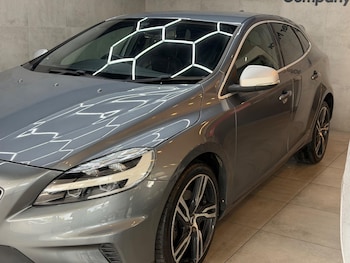 Used Volvo V40 2017 for sale - 78898331: Photo