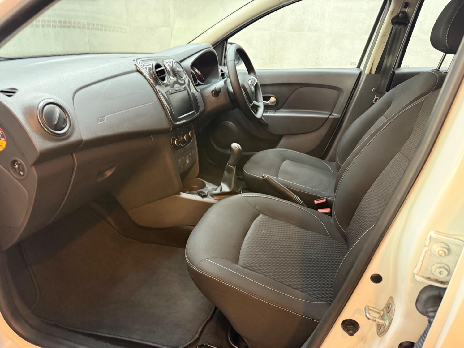 Used Dacia Sandero 2019 for sale - 77021350: Photo 37