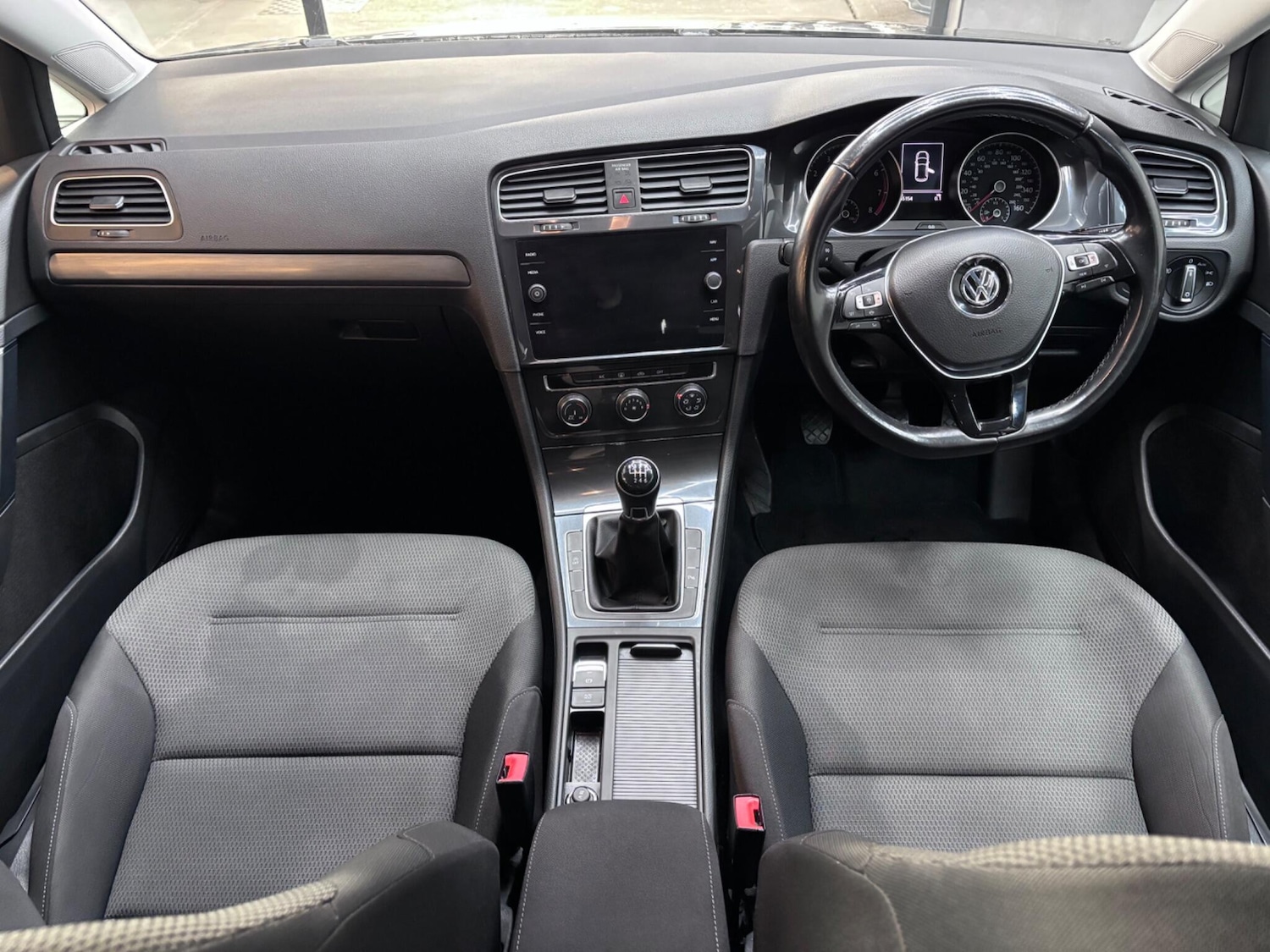 Used Volkswagen Golf 2019 for sale - 76839937: Photo 18