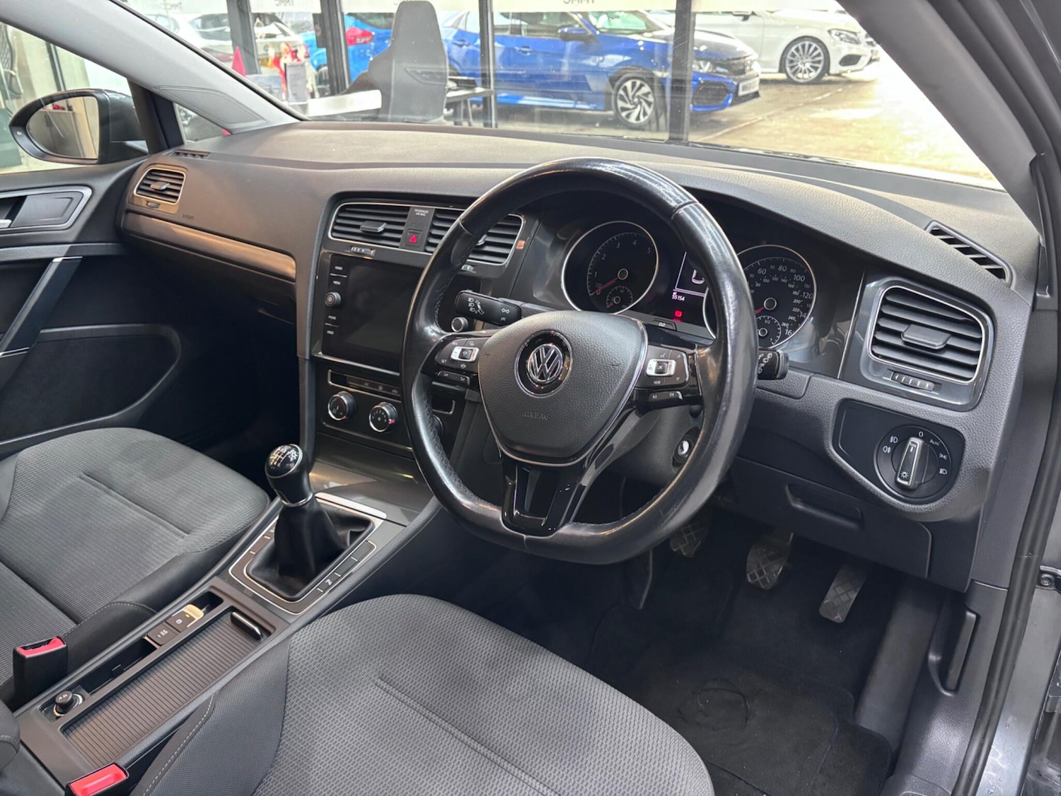 Used Volkswagen Golf 2019 for sale - 76839937: Photo 21