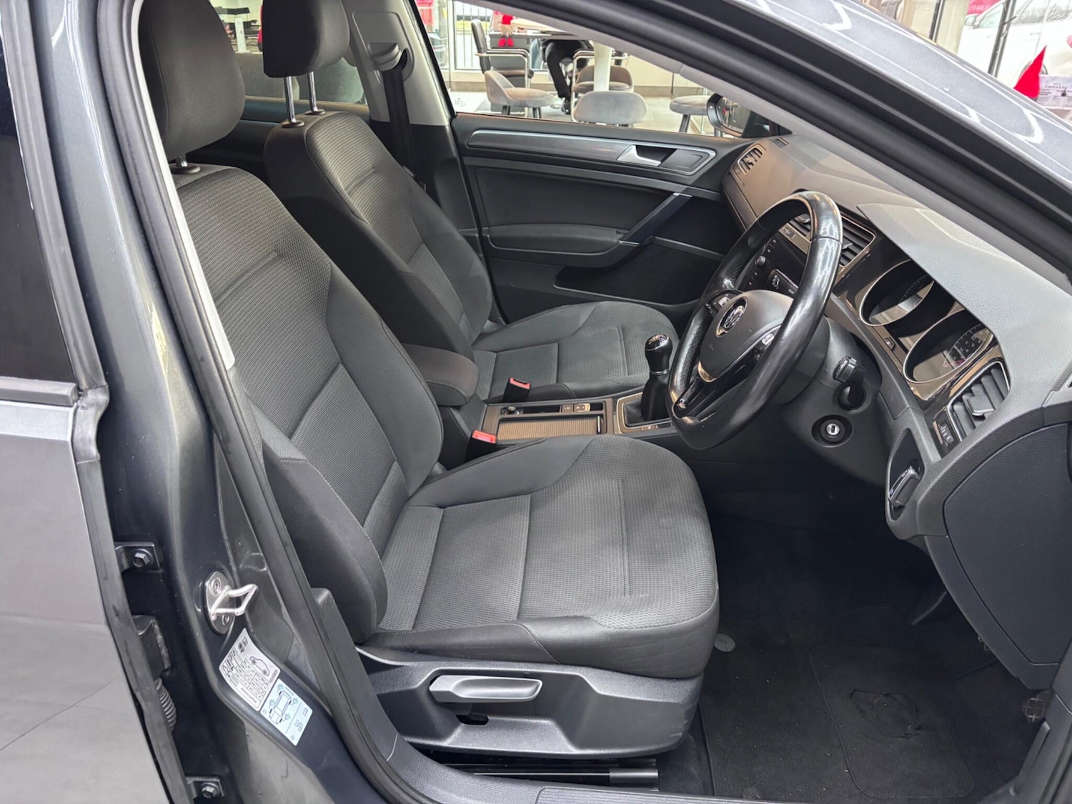 Used Volkswagen Golf 2019 for sale - 76839937: Photo 24