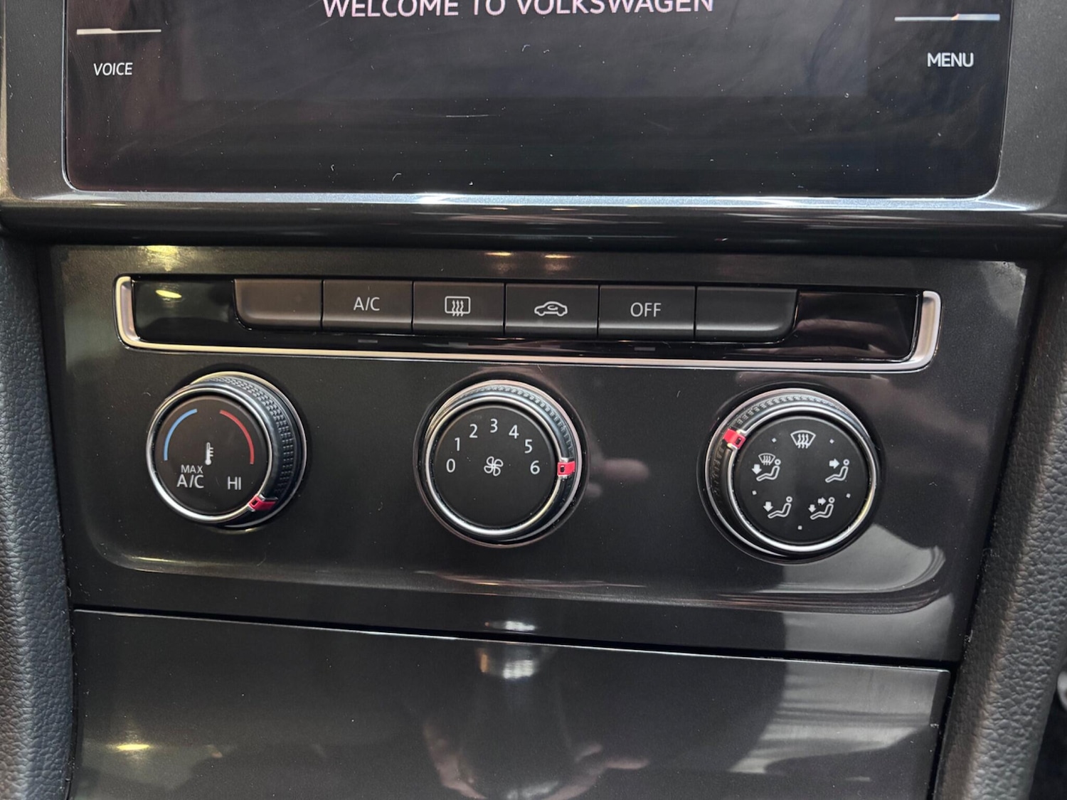 Used Volkswagen Golf 2019 for sale - 76839937: Photo 38