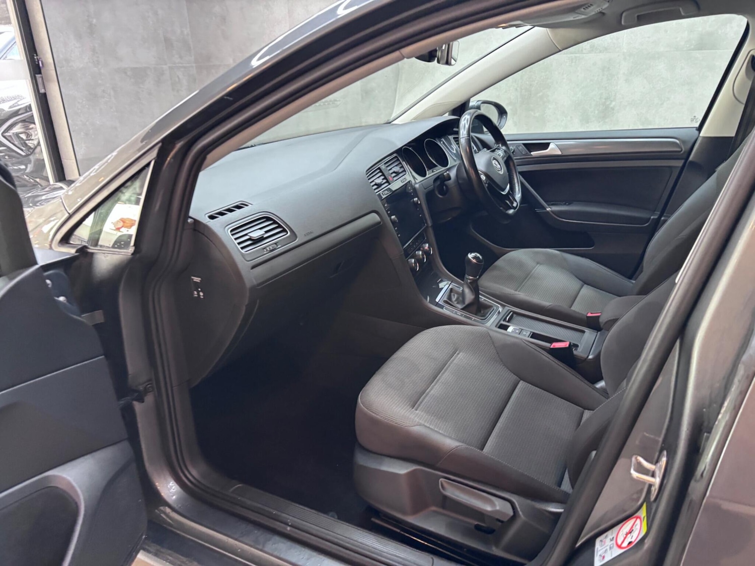 Used Volkswagen Golf 2019 for sale - 76839937: Photo 55