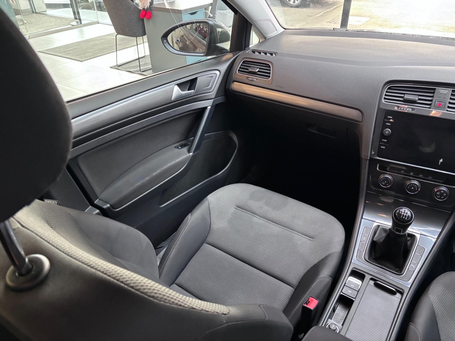 Used Volkswagen Golf 2019 for sale - 76839937: Photo 56