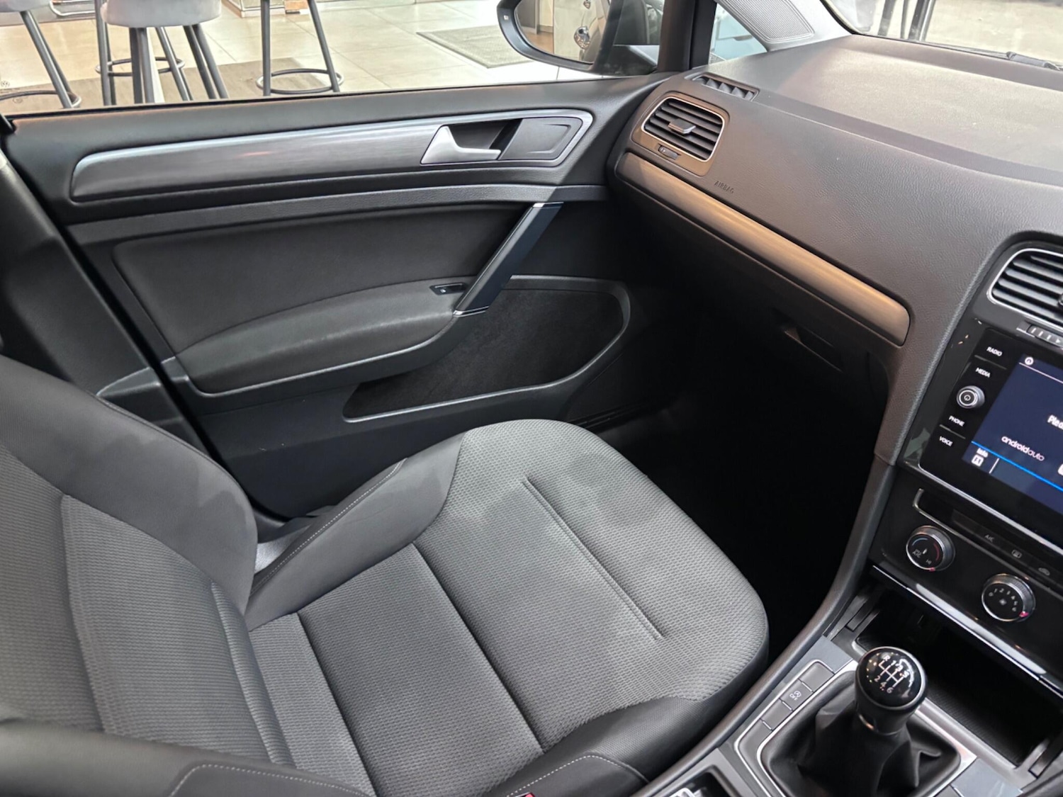 Used Volkswagen Golf 2019 for sale - 76839937: Photo 57