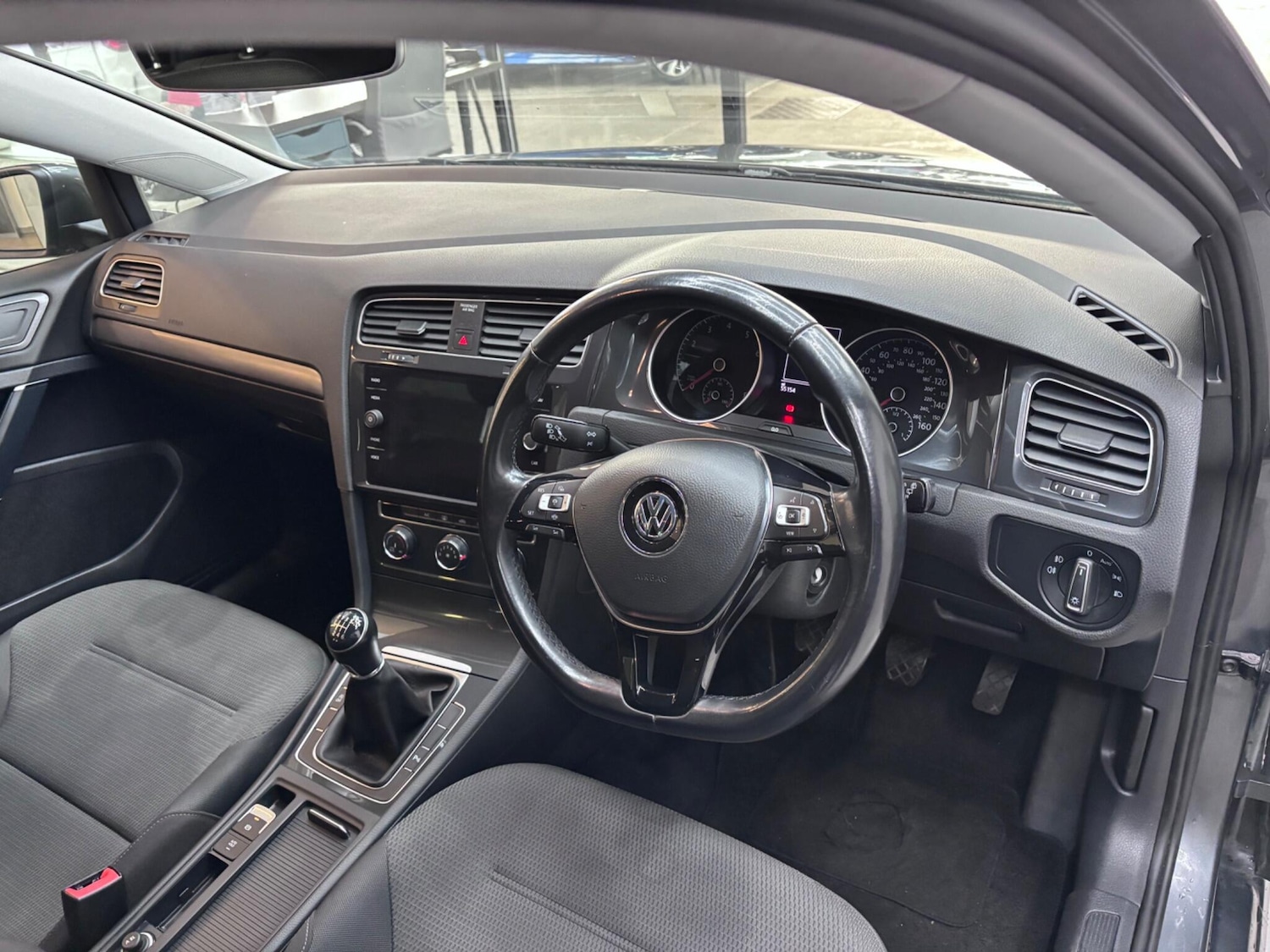 Used Volkswagen Golf 2019 for sale - 76839937: Photo 71