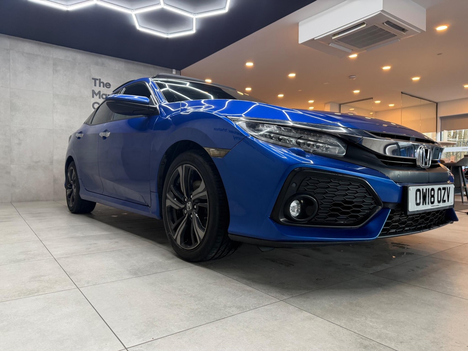 Used Honda Civic 2018 for sale - 77898678: Photo 2