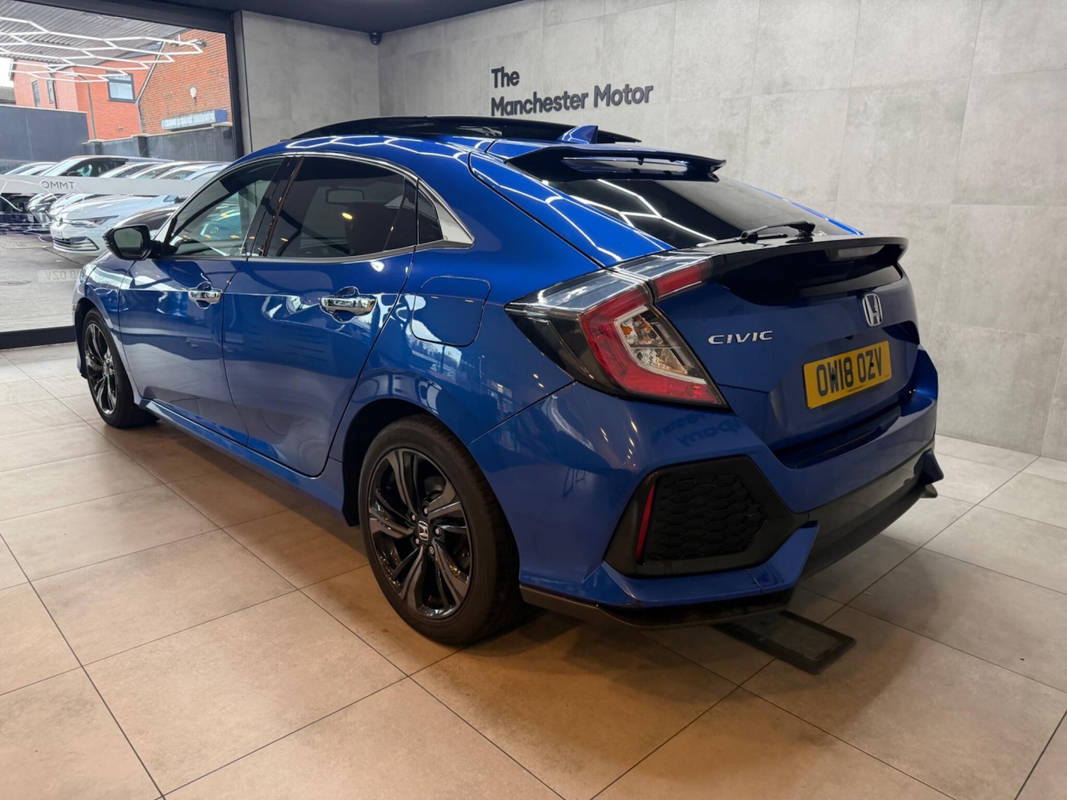 Used Honda Civic 2018 for sale - 77898678: Photo 3