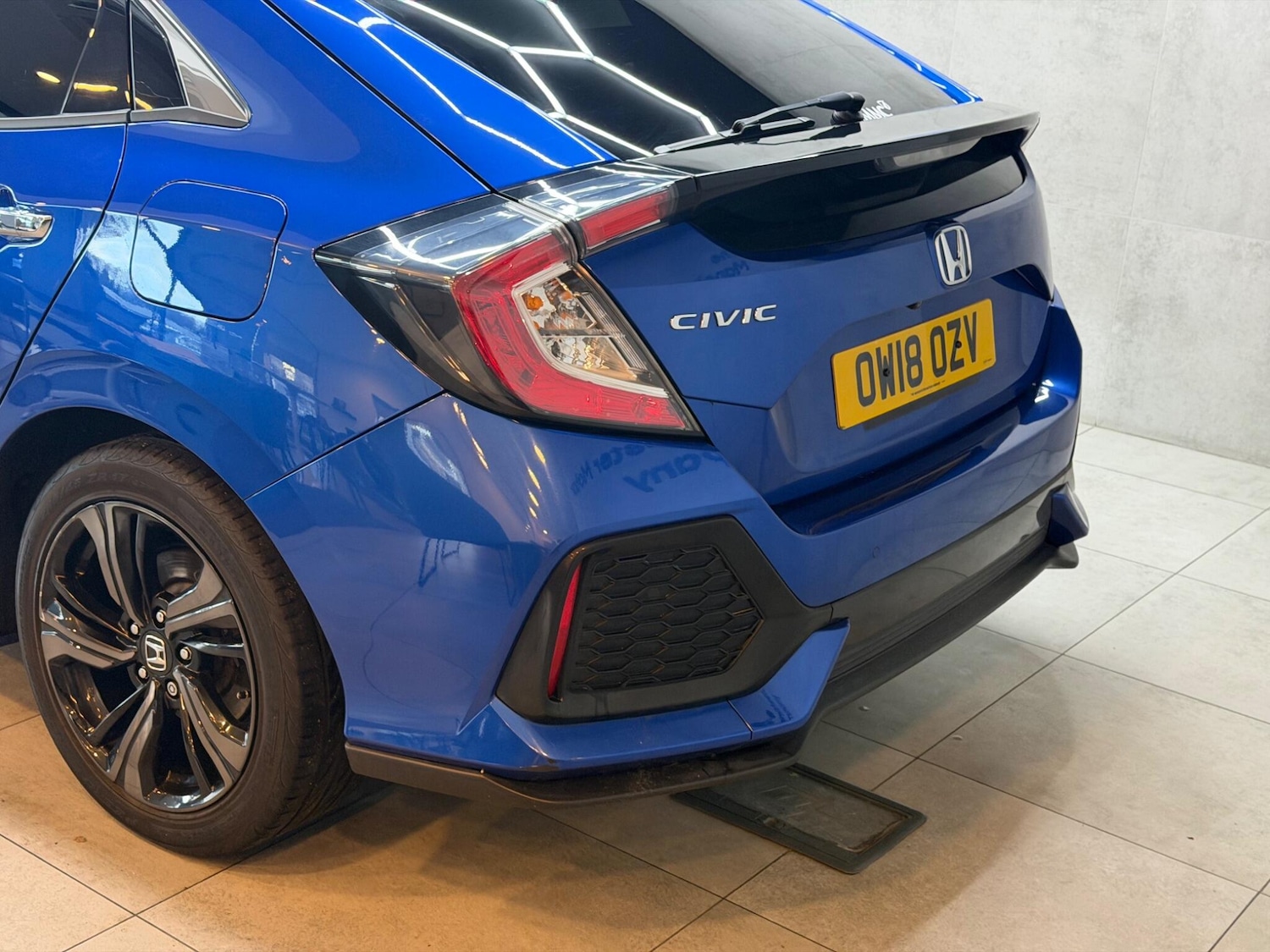 Used Honda Civic 2018 for sale - 77898678: Photo 5