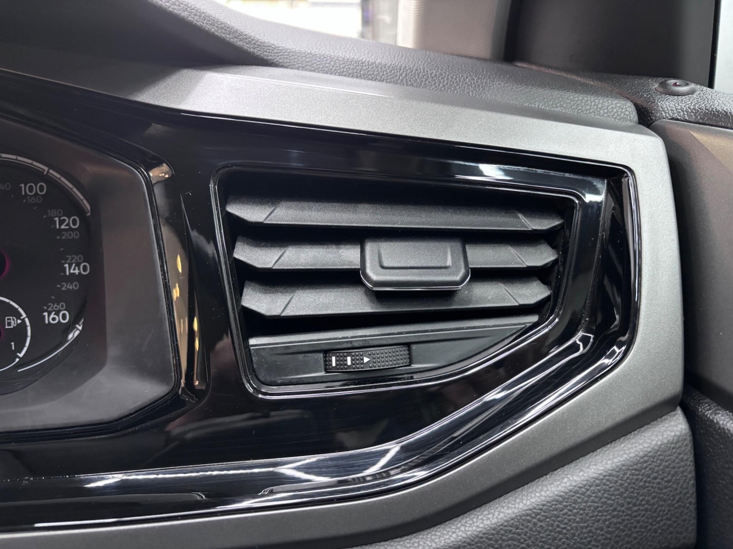 Used Volkswagen Polo 2019 for sale - 76759572: Photo 47