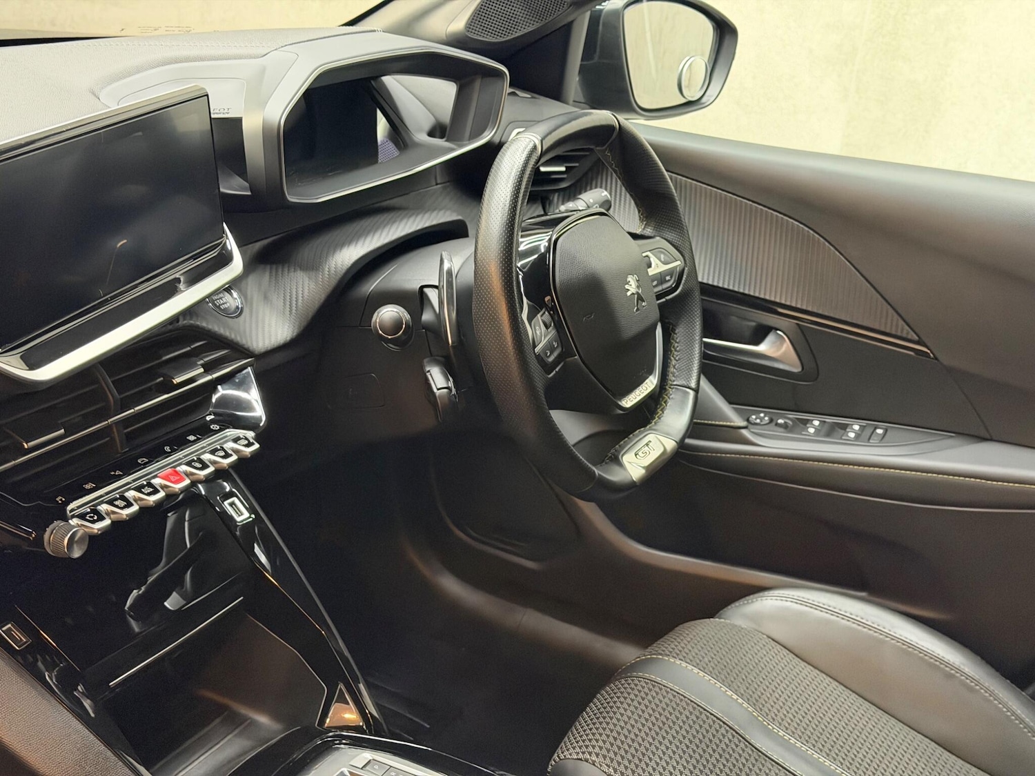 Used Peugeot 208 2023 for sale - 77696860: Photo 17