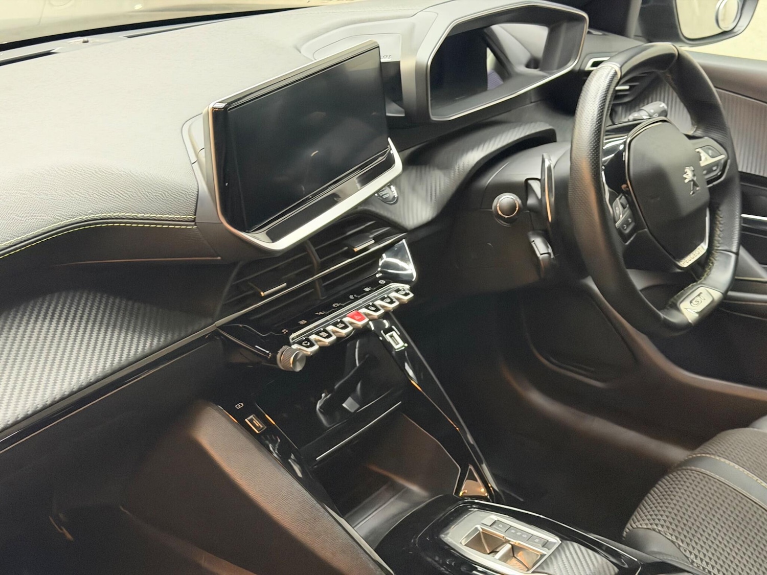 Used Peugeot 208 2023 for sale - 77696860: Photo 18