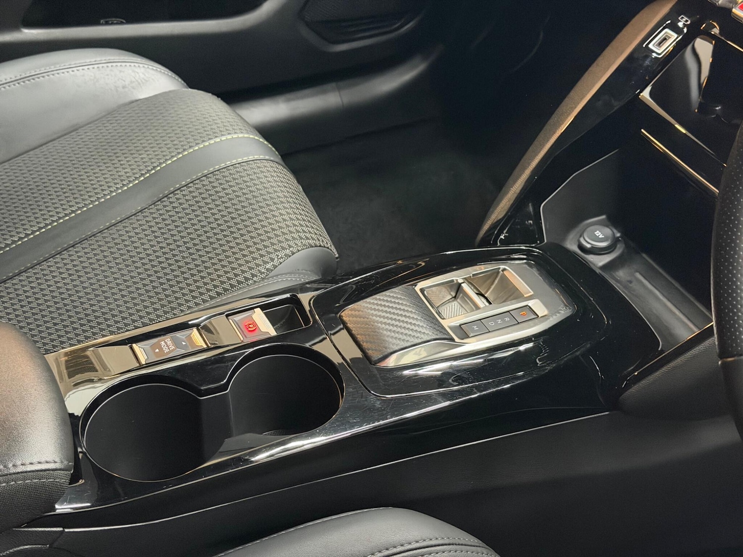 Used Peugeot 208 2023 for sale - 77696860: Photo 7