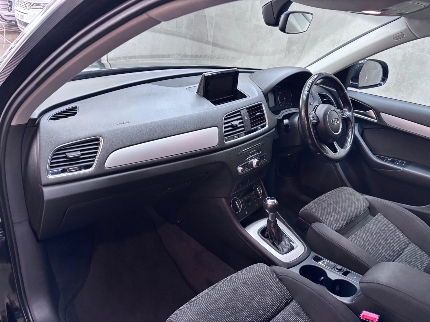 Used Audi Q3 2017 for sale - 76527864: Photo 16