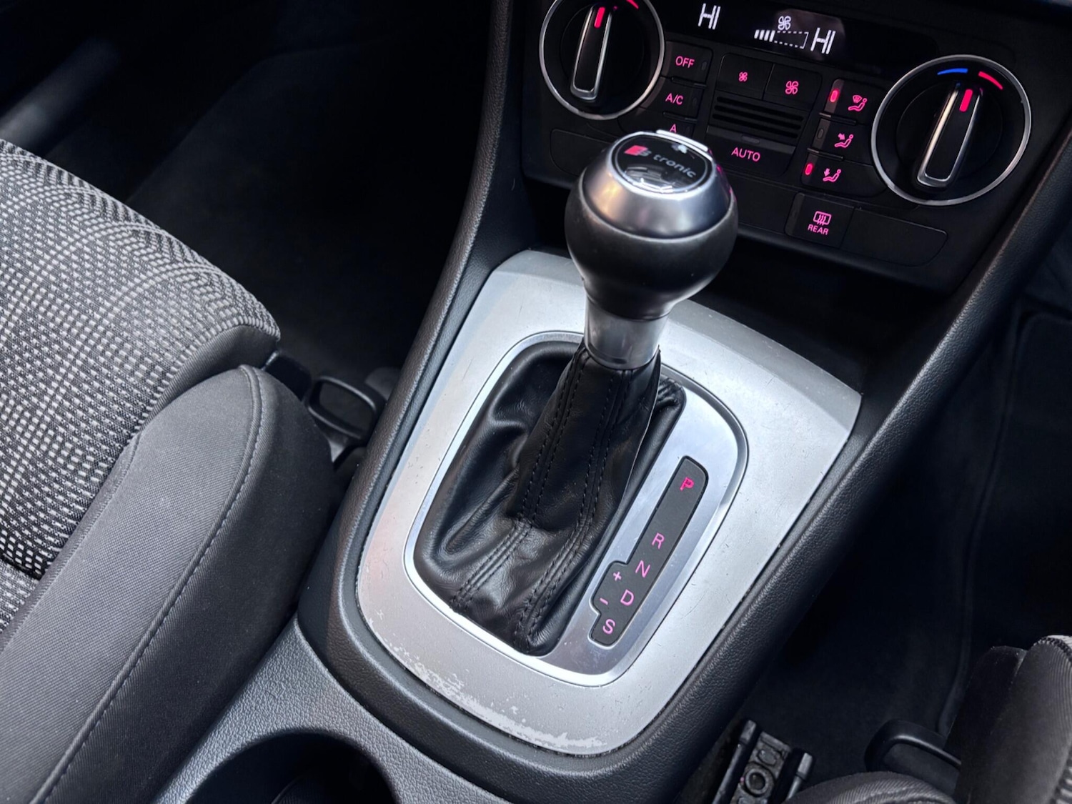 Used Audi Q3 2017 for sale - 76527864: Photo 23