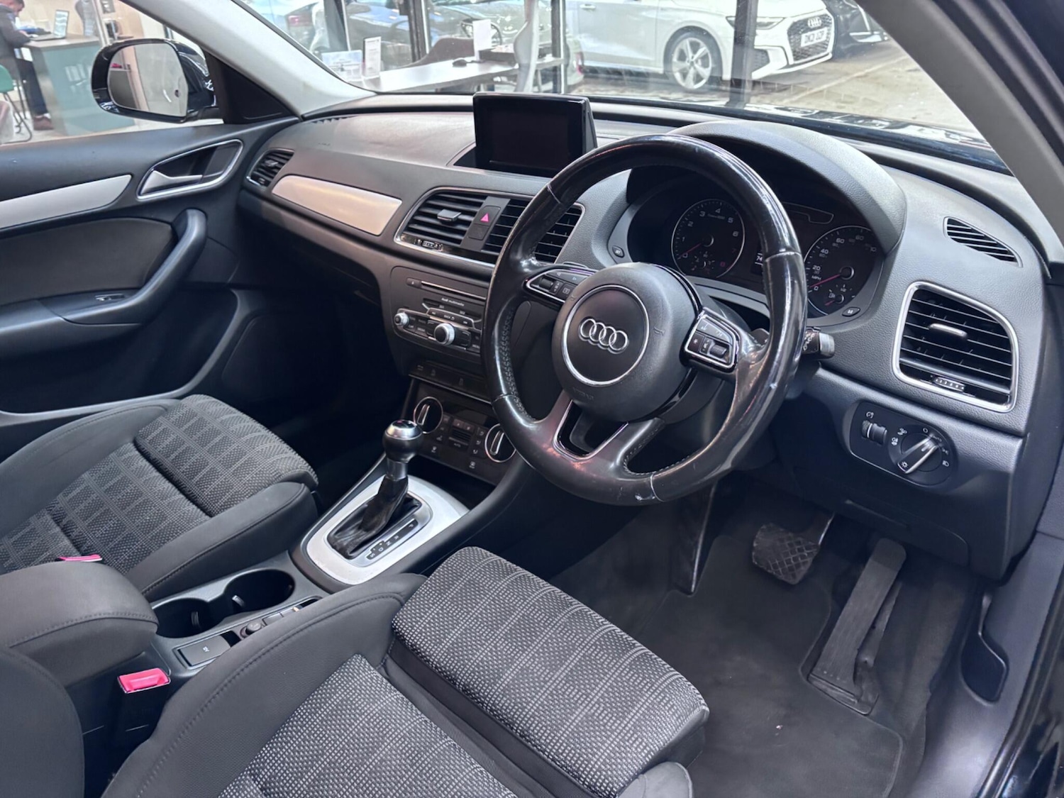 Used Audi Q3 2017 for sale - 76527864: Photo 27